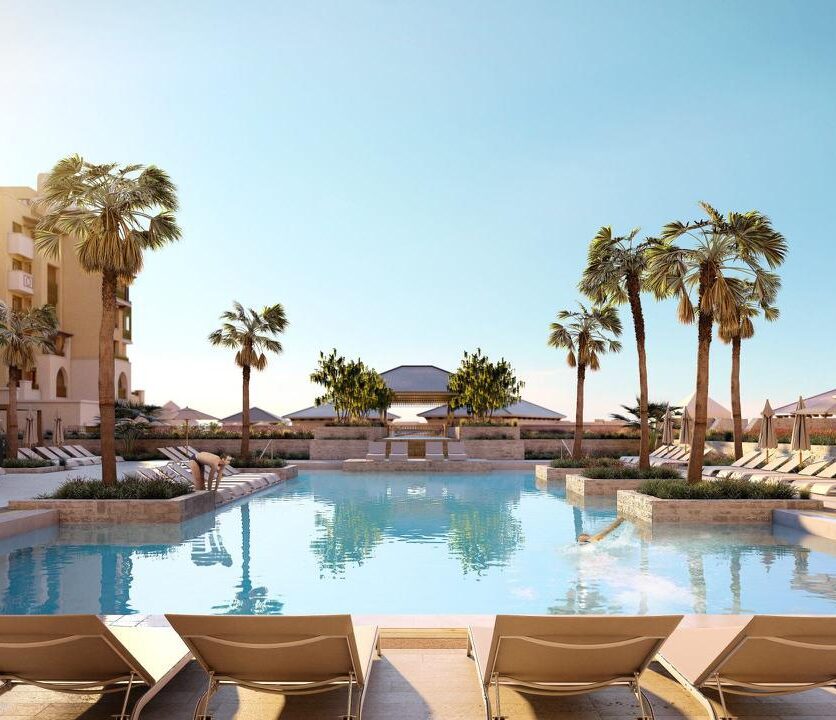 ALDAU HEIGHTS-THREE BEDROOM-POOL VIEW